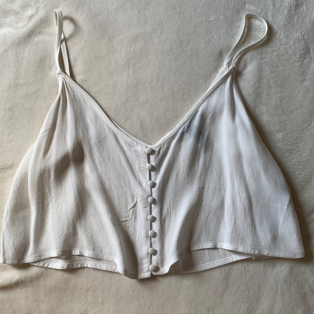 Flowy cropped tank top! Color is white, size S.